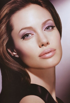 Angelina Jolie1
